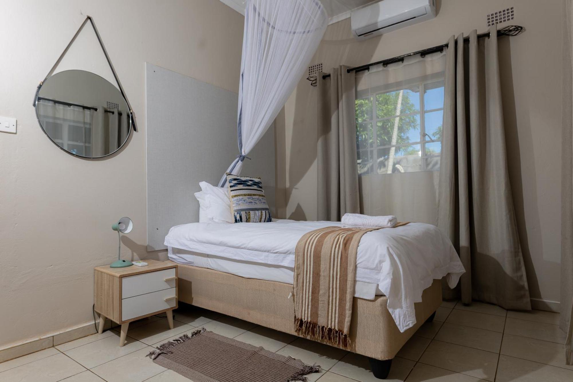 Hungwe House Villa วิกตอเรียฟอลส์ ภายนอก รูปภาพ