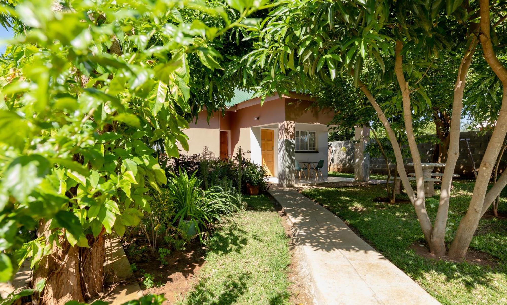 Hungwe House Villa วิกตอเรียฟอลส์ ภายนอก รูปภาพ